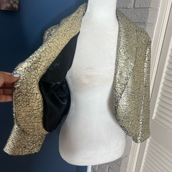 Chico’s Cropped Gold Cocktail Party Metallic Jacket Size 2 US 14 see size chart - Picture 4 of 8